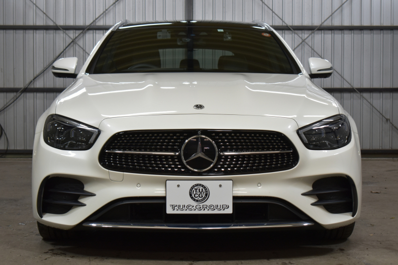 メルセデスベンツ Eクラス E200 ｽﾎﾟｰﾂ BSG搭載 ｴｸｽｸﾙｰｼﾌﾞP AMGﾗｲﾝｲﾝﾃﾘｱP ﾚｰﾀﾞｰｾｰﾌﾃｨP 後期型 ﾊﾟﾉﾗﾏｻﾝﾙｰﾌ 革 ﾌﾞﾙﾒｽﾀｰ HUD ｴｱﾊﾞﾗﾝｽP ﾊﾟﾜｰﾄﾗﾝｸ AMGｴｱﾛ19AW MBUXARﾅﾋﾞTV 360ｶﾒﾗ ﾜｲﾔﾚｽﾁｬｰｼﾞ ﾃﾞｨｽﾄﾛ ﾌﾞﾗｲﾝﾄﾞS ﾚｰﾝｷｰﾌﾟ 2年保証