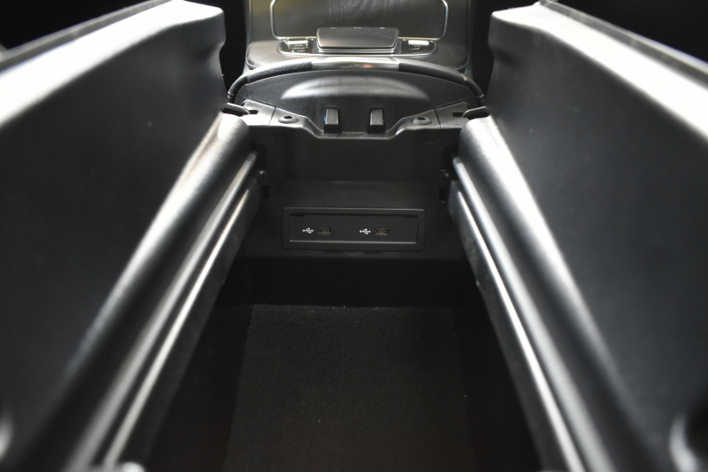 メルセデスベンツ Eクラス E200 ｽﾎﾟｰﾂ BSG搭載 ｴｸｽｸﾙｰｼﾌﾞP AMGﾗｲﾝｲﾝﾃﾘｱP ﾚｰﾀﾞｰｾｰﾌﾃｨP 後期型 ﾊﾟﾉﾗﾏｻﾝﾙｰﾌ 革 ﾌﾞﾙﾒｽﾀｰ HUD ｴｱﾊﾞﾗﾝｽP ﾊﾟﾜｰﾄﾗﾝｸ AMGｴｱﾛ19AW MBUXARﾅﾋﾞTV 360ｶﾒﾗ ﾜｲﾔﾚｽﾁｬｰｼﾞ ﾃﾞｨｽﾄﾛ ﾌﾞﾗｲﾝﾄﾞS ﾚｰﾝｷｰﾌﾟ 2年保証