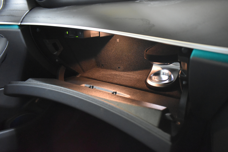 メルセデスベンツ Eクラス E200 ｽﾎﾟｰﾂ BSG搭載 ｴｸｽｸﾙｰｼﾌﾞP AMGﾗｲﾝｲﾝﾃﾘｱP ﾚｰﾀﾞｰｾｰﾌﾃｨP 後期型 ﾊﾟﾉﾗﾏｻﾝﾙｰﾌ 革 ﾌﾞﾙﾒｽﾀｰ HUD ｴｱﾊﾞﾗﾝｽP ﾊﾟﾜｰﾄﾗﾝｸ AMGｴｱﾛ19AW MBUXARﾅﾋﾞTV 360ｶﾒﾗ ﾜｲﾔﾚｽﾁｬｰｼﾞ ﾃﾞｨｽﾄﾛ ﾌﾞﾗｲﾝﾄﾞS ﾚｰﾝｷｰﾌﾟ 2年保証