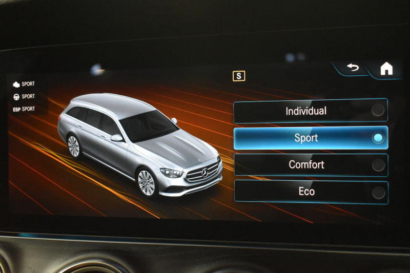 メルセデスベンツ Eクラス E200 ｽﾎﾟｰﾂ BSG搭載 ｴｸｽｸﾙｰｼﾌﾞP AMGﾗｲﾝｲﾝﾃﾘｱP ﾚｰﾀﾞｰｾｰﾌﾃｨP 後期型 ﾊﾟﾉﾗﾏｻﾝﾙｰﾌ 革 ﾌﾞﾙﾒｽﾀｰ HUD ｴｱﾊﾞﾗﾝｽP ﾊﾟﾜｰﾄﾗﾝｸ AMGｴｱﾛ19AW MBUXARﾅﾋﾞTV 360ｶﾒﾗ ﾜｲﾔﾚｽﾁｬｰｼﾞ ﾃﾞｨｽﾄﾛ ﾌﾞﾗｲﾝﾄﾞS ﾚｰﾝｷｰﾌﾟ 2年保証