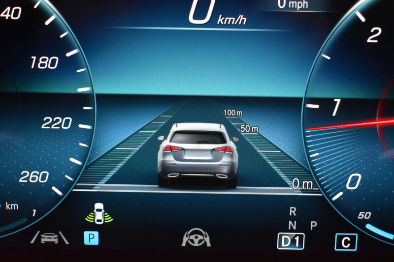 メルセデスベンツ Eクラス E220d ｽﾎﾟｰﾂ BSG搭載 ｴｸｽｸﾙｰｼﾌﾞP AMGﾗｲﾝｲﾝﾃﾘｱP ﾚｰﾀﾞｰｾｰﾌﾃｨP 後期型 革 ﾌﾞﾙﾒｽﾀｰ HUD ｴｱﾊﾞﾗﾝｽP ﾊﾟﾜｰﾄﾗﾝｸ AMGｴｱﾛ19AW MBUXARﾅﾋﾞTV 360ｶﾒﾗ ﾜｲﾔﾚｽﾁｬｰｼﾞ ﾃﾞｨｽﾄﾛ ﾌﾞﾗｲﾝﾄﾞS ﾚｰﾝｷｰﾌﾟ 2年保証