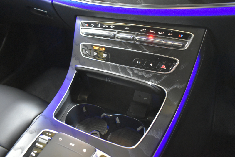 メルセデスベンツ Eクラス E220d ｽﾎﾟｰﾂ BSG搭載 ｴｸｽｸﾙｰｼﾌﾞP AMGﾗｲﾝｲﾝﾃﾘｱP ﾚｰﾀﾞｰｾｰﾌﾃｨP 後期型 革 ﾌﾞﾙﾒｽﾀｰ HUD ｴｱﾊﾞﾗﾝｽP ﾊﾟﾜｰﾄﾗﾝｸ AMGｴｱﾛ19AW MBUXARﾅﾋﾞTV 360ｶﾒﾗ ﾜｲﾔﾚｽﾁｬｰｼﾞ ﾃﾞｨｽﾄﾛ ﾌﾞﾗｲﾝﾄﾞS ﾚｰﾝｷｰﾌﾟ 2年保証