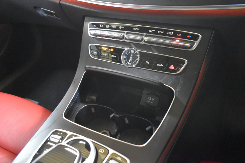 メルセデスベンツ Eクラス E200 ｸｰﾍﾟ ｽﾎﾟｰﾂ ﾚｻﾞｰﾊﾟｯｹｰｼﾞ ﾚｰﾀﾞｰｾｰﾌﾃｨP ﾊﾟﾉﾗﾏｻﾝﾙｰﾌ ﾋｰﾀｰｸｰﾗｰ赤黒革 ﾃﾞｨｽﾄﾛ BSM Lﾁｪﾝｼﾞ AMGｴｱﾛ19AW ｷｰGO PTS ﾌﾞﾙﾒｽﾀｰ HUD 地ﾃﾞｼﾞ360ｶﾒﾗ 2年保証