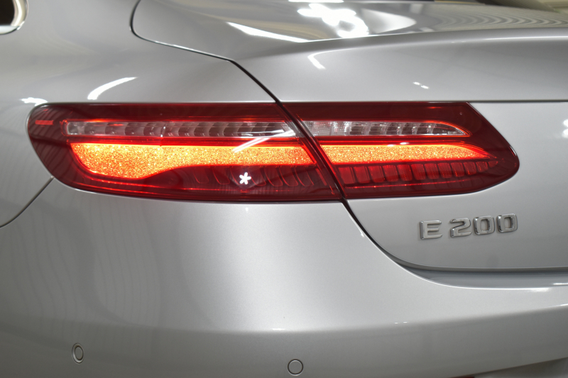 メルセデスベンツ Eクラス E200 ｸｰﾍﾟ ｽﾎﾟｰﾂ ﾚｻﾞｰﾊﾟｯｹｰｼﾞ ﾚｰﾀﾞｰｾｰﾌﾃｨP ﾊﾟﾉﾗﾏｻﾝﾙｰﾌ ﾋｰﾀｰｸｰﾗｰ赤黒革 ﾃﾞｨｽﾄﾛ BSM Lﾁｪﾝｼﾞ AMGｴｱﾛ19AW ｷｰGO PTS ﾌﾞﾙﾒｽﾀｰ HUD 地ﾃﾞｼﾞ360ｶﾒﾗ 2年保証