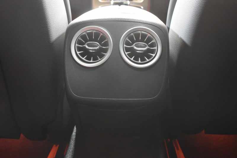 メルセデスベンツ Eクラス E200 ｸｰﾍﾟ ｽﾎﾟｰﾂ ﾚｻﾞｰﾊﾟｯｹｰｼﾞ ﾚｰﾀﾞｰｾｰﾌﾃｨP ﾊﾟﾉﾗﾏｻﾝﾙｰﾌ ﾋｰﾀｰｸｰﾗｰ赤黒革 ﾃﾞｨｽﾄﾛ BSM Lﾁｪﾝｼﾞ AMGｴｱﾛ19AW ｷｰGO PTS ﾌﾞﾙﾒｽﾀｰ HUD 地ﾃﾞｼﾞ360ｶﾒﾗ 2年保証