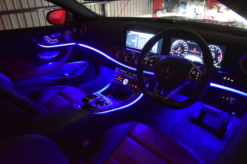 メルセデスベンツ Eクラス E200 ｸｰﾍﾟ ｽﾎﾟｰﾂ ﾚｻﾞｰﾊﾟｯｹｰｼﾞ ﾚｰﾀﾞｰｾｰﾌﾃｨP ﾊﾟﾉﾗﾏｻﾝﾙｰﾌ ﾋｰﾀｰｸｰﾗｰ赤黒革 ﾃﾞｨｽﾄﾛ BSM Lﾁｪﾝｼﾞ AMGｴｱﾛ19AW ｷｰGO PTS ﾌﾞﾙﾒｽﾀｰ HUD 地ﾃﾞｼﾞ360ｶﾒﾗ 2年保証