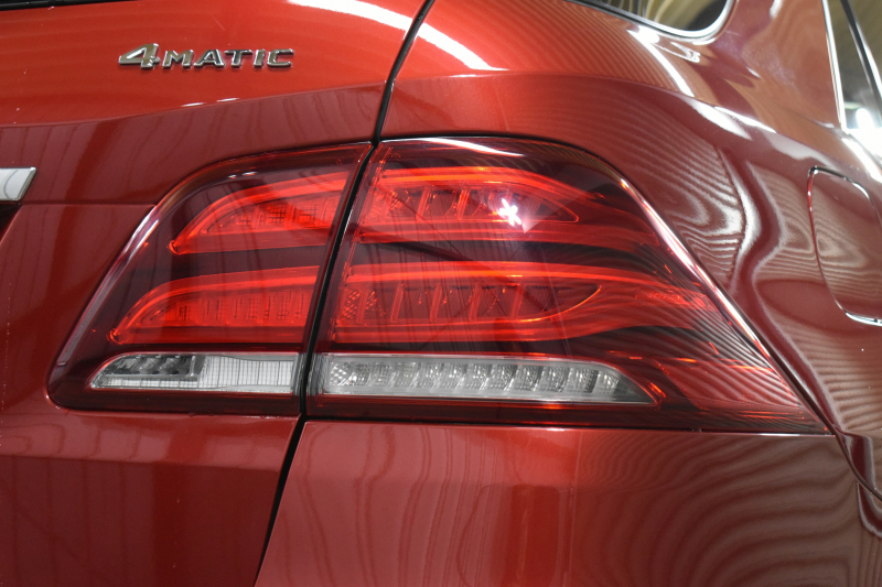 メルセデスベンツ GLE GLE350d 4ﾏﾁｯｸ ｽﾎﾟｰﾂ ﾚｰﾀﾞｰP 3.0ℓV型6気筒ﾀｰﾎﾞ 全席ﾋｰﾀｰ黒革 ﾊﾟﾉﾗﾏｻﾝﾙｰﾌ ﾊｰﾏﾝｶｰﾄﾞﾝ ﾃﾞｨｽﾄﾛ ﾌﾞﾗｲﾝﾄﾞｽﾎﾟｯﾄ ﾚｰﾝｷｰﾌﾟ AMGｴｱﾛ20AW ｻｲﾄﾞﾗﾝﾆﾝｸﾞﾎﾞｰﾄﾞ地ﾃﾞｼﾞﾅﾋﾞ360ｶﾒﾗ ﾊﾟｰｸﾄﾛ 2年保証