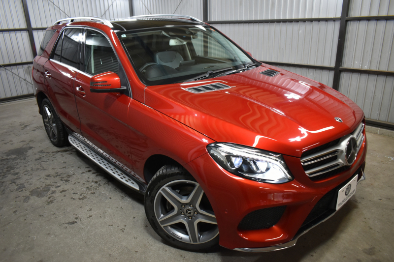 メルセデスベンツ GLE GLE350d 4ﾏﾁｯｸ ｽﾎﾟｰﾂ ﾚｰﾀﾞｰP 3.0ℓV型6気筒ﾀｰﾎﾞ 全席ﾋｰﾀｰ黒革 ﾊﾟﾉﾗﾏｻﾝﾙｰﾌ ﾊｰﾏﾝｶｰﾄﾞﾝ ﾃﾞｨｽﾄﾛ ﾌﾞﾗｲﾝﾄﾞｽﾎﾟｯﾄ ﾚｰﾝｷｰﾌﾟ AMGｴｱﾛ20AW ｻｲﾄﾞﾗﾝﾆﾝｸﾞﾎﾞｰﾄﾞ地ﾃﾞｼﾞﾅﾋﾞ360ｶﾒﾗ ﾊﾟｰｸﾄﾛ 2年保証