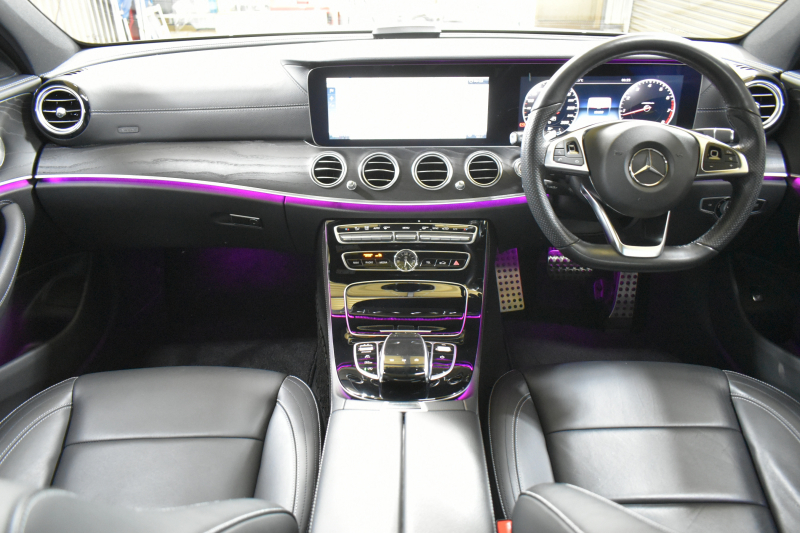 メルセデスベンツ Eクラス E200 AVGｽﾎﾟｰﾂ ﾚｻﾞｰｴｸｽｸﾙｰｼﾌﾞP ﾚｰﾀﾞｰｾｰﾌﾃｨP ﾊﾟﾉﾗﾏｻﾝﾙｰﾌ 革 ﾌﾞﾙﾒｽﾀｰｻｳﾝﾄﾞ ｴｱﾊﾞﾗﾝｽP ｵｰﾄﾄﾗﾝｸ AMGｴｱﾛ19AW ﾃﾞｨｽﾄﾛﾆｯｸ ﾌﾞﾗｲﾝﾄﾞｽﾎﾟｯﾄ ﾚｰﾝｷｰﾌﾟ ﾅﾋﾞTV 360ｶﾒﾗ ｷｰﾚｽｺﾞｰ 2年保証