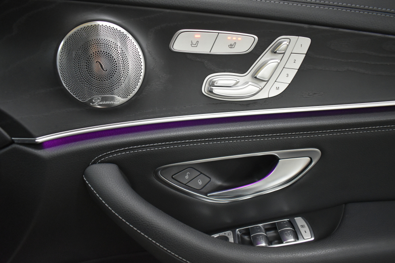 メルセデスベンツ Eクラス E200 AVGｽﾎﾟｰﾂ ﾚｻﾞｰｴｸｽｸﾙｰｼﾌﾞP ﾚｰﾀﾞｰｾｰﾌﾃｨP ﾊﾟﾉﾗﾏｻﾝﾙｰﾌ 革 ﾌﾞﾙﾒｽﾀｰｻｳﾝﾄﾞ ｴｱﾊﾞﾗﾝｽP ｵｰﾄﾄﾗﾝｸ AMGｴｱﾛ19AW ﾃﾞｨｽﾄﾛﾆｯｸ ﾌﾞﾗｲﾝﾄﾞｽﾎﾟｯﾄ ﾚｰﾝｷｰﾌﾟ ﾅﾋﾞTV 360ｶﾒﾗ ｷｰﾚｽｺﾞｰ 2年保証