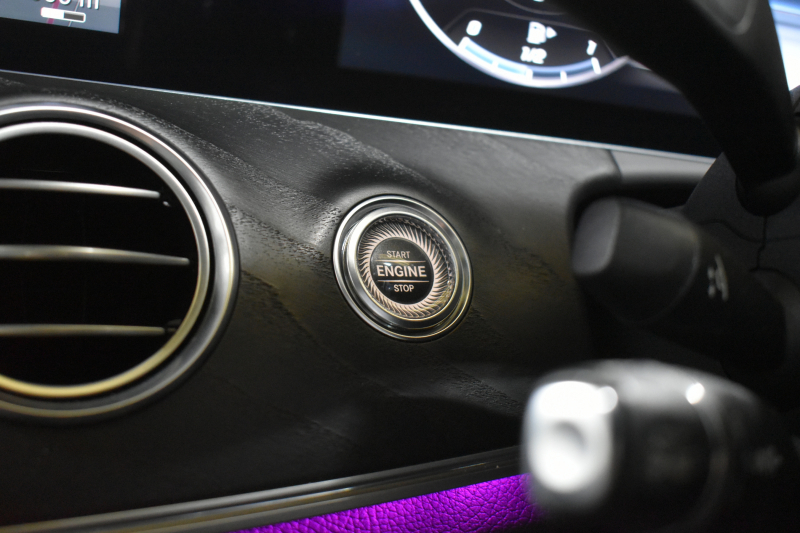 メルセデスベンツ Eクラス E200 AVGｽﾎﾟｰﾂ ﾚｻﾞｰｴｸｽｸﾙｰｼﾌﾞP ﾚｰﾀﾞｰｾｰﾌﾃｨP ﾊﾟﾉﾗﾏｻﾝﾙｰﾌ 革 ﾌﾞﾙﾒｽﾀｰｻｳﾝﾄﾞ ｴｱﾊﾞﾗﾝｽP ｵｰﾄﾄﾗﾝｸ AMGｴｱﾛ19AW ﾃﾞｨｽﾄﾛﾆｯｸ ﾌﾞﾗｲﾝﾄﾞｽﾎﾟｯﾄ ﾚｰﾝｷｰﾌﾟ ﾅﾋﾞTV 360ｶﾒﾗ ｷｰﾚｽｺﾞｰ 2年保証