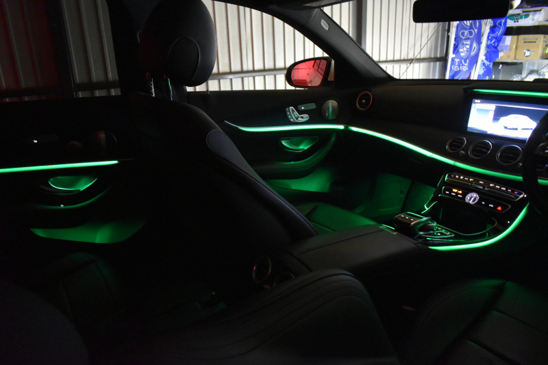 メルセデスベンツ Eクラス E200 AVGｽﾎﾟｰﾂ ﾚｻﾞｰｴｸｽｸﾙｰｼﾌﾞP ﾚｰﾀﾞｰｾｰﾌﾃｨP ﾊﾟﾉﾗﾏｻﾝﾙｰﾌ 革 ﾌﾞﾙﾒｽﾀｰｻｳﾝﾄﾞ ｴｱﾊﾞﾗﾝｽP ｵｰﾄﾄﾗﾝｸ AMGｴｱﾛ19AW ﾃﾞｨｽﾄﾛﾆｯｸ ﾌﾞﾗｲﾝﾄﾞｽﾎﾟｯﾄ ﾚｰﾝｷｰﾌﾟ ﾅﾋﾞTV 360ｶﾒﾗ ｷｰﾚｽｺﾞｰ 2年保証