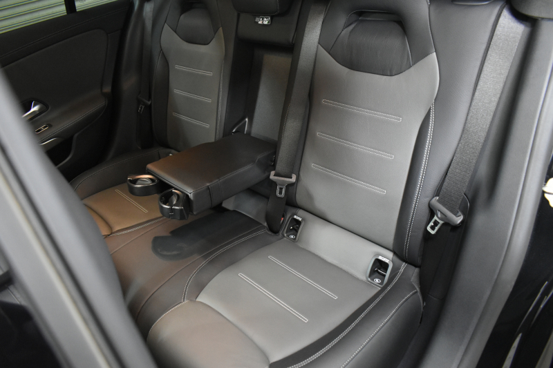 メルセデスベンツ CLAクラス CLA200d ｼｭｰﾃｨﾝｸﾞﾌﾞﾚｰｸ AMGﾗｲﾝP AMGﾚｻﾞｰｴｸｽｸﾙｰｼﾌﾞ ｱﾄﾞﾊﾞﾝｽﾄﾞP ﾚｰﾀﾞｰｾｰﾌﾃｨP 燃費18.2km ﾃﾞｨｰｾﾞﾙTB ﾊﾟﾉﾗﾏｻﾝﾙｰﾌ ﾋｰﾀｰ黒灰革 ﾃﾞｨｽﾄﾛ BSM Lﾁｪﾝｼﾞ AMGｴｱﾛ18AW ｷｰﾚｽGO PTS  HUD 対話式ﾅﾋﾞ 360ｶﾒﾗ 2年保証