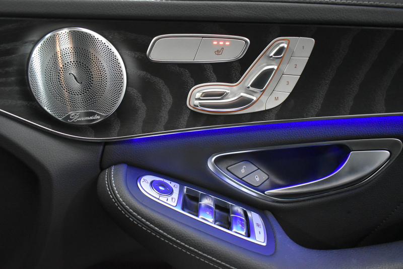 AMG Cクラス C43 4ﾏﾁｯｸ  ﾚｰﾀﾞｰｾｰﾌﾃｨP 後期型 3.0V6ﾀｰﾎﾞ 390馬力 ﾊﾟﾉﾗﾏｻﾝﾙｰﾌ ﾋｰﾀｰ黒本革 ﾃﾞｨｽﾄﾛ BSM Lﾁｪﾝｼﾞ AMGｴｱﾛ ｷｰGO ﾊﾟｰｸﾄﾛ ﾌｯﾄﾄﾗﾝｸ HUD ﾌﾞﾙﾒｽﾀｰS 液晶ﾒｰﾀｰ LEDﾍｯﾄﾞﾗｲﾄ 地ﾃﾞｼﾞﾅﾋﾞ Bｶﾒﾗ 2年保証