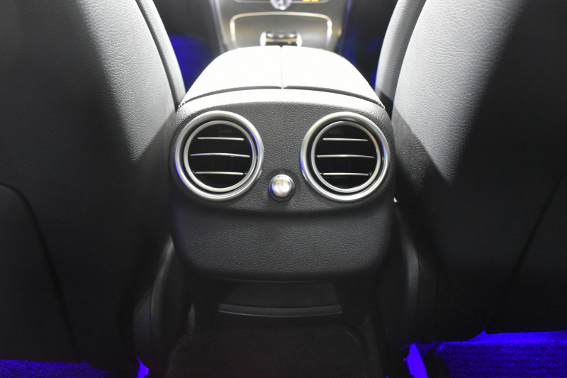 AMG Cクラス C43 4ﾏﾁｯｸ  ﾚｰﾀﾞｰｾｰﾌﾃｨP 後期型 3.0V6ﾀｰﾎﾞ 390馬力 ﾊﾟﾉﾗﾏｻﾝﾙｰﾌ ﾋｰﾀｰ黒本革 ﾃﾞｨｽﾄﾛ BSM Lﾁｪﾝｼﾞ AMGｴｱﾛ ｷｰGO ﾊﾟｰｸﾄﾛ ﾌｯﾄﾄﾗﾝｸ HUD ﾌﾞﾙﾒｽﾀｰS 液晶ﾒｰﾀｰ LEDﾍｯﾄﾞﾗｲﾄ 地ﾃﾞｼﾞﾅﾋﾞ Bｶﾒﾗ 2年保証