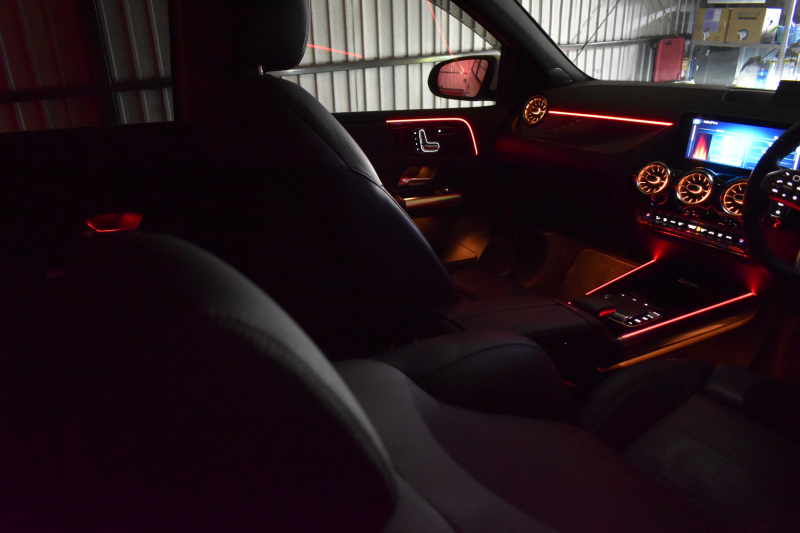 メルセデスベンツ Bクラス B180 AMGﾗｲﾝ AMGﾚｻﾞｰｴｸｽｸﾙｰｼﾌﾞP ｱﾄﾞﾊﾞﾝｽﾄﾞP ﾚｰﾀﾞｰSP  MBUXｼｽﾃﾑ ﾊﾟﾉﾗﾏR ﾋｰﾀｰ付革 ACC BSM Lﾁｪﾝｼﾞ AMGｴｱﾛ18AW ﾏﾙﾁLED HUD 対話式ﾅﾋﾞTV 360ｶﾒﾗ 2年保証