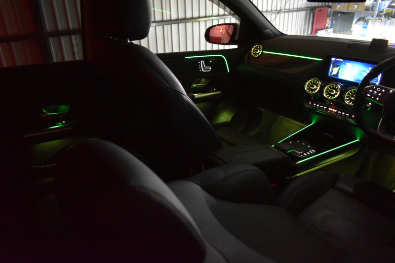 メルセデスベンツ Bクラス B180 AMGﾗｲﾝ AMGﾚｻﾞｰｴｸｽｸﾙｰｼﾌﾞP ｱﾄﾞﾊﾞﾝｽﾄﾞP ﾚｰﾀﾞｰSP  MBUXｼｽﾃﾑ ﾊﾟﾉﾗﾏR ﾋｰﾀｰ付革 ACC BSM Lﾁｪﾝｼﾞ AMGｴｱﾛ18AW ﾏﾙﾁLED HUD 対話式ﾅﾋﾞTV 360ｶﾒﾗ 2年保証