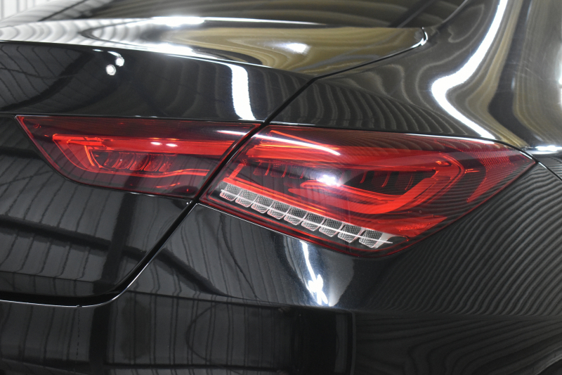 メルセデスベンツ CLAクラス CLA200d AMGﾗｲﾝ AMGﾚｻﾞｰｴｸｽｸﾙｰｼﾌﾞP ｱﾄﾞﾊﾞﾝｽﾄﾞP ﾅﾋﾞｹﾞｰｼｮﾝP ﾚｰﾀﾞｰｾｰﾌﾃｨP 1ｵｰﾅｰ ﾊﾟﾉﾗﾏｻﾝﾙｰﾌ 赤黒革 AMGｴｱﾛ18AW MBUXﾅﾋﾞTV ﾍｯﾄﾞｱｯﾌﾟD 360ｶﾒﾗ ﾃﾞｨｽﾄﾛﾆｯｸ ﾌﾞﾗｲﾝﾄﾞｽﾎﾟｯﾄ ﾚｰﾝｷｰﾌﾟ ﾌｯﾄﾄﾗﾝｸ ｷｰﾚｽGO 2年保証