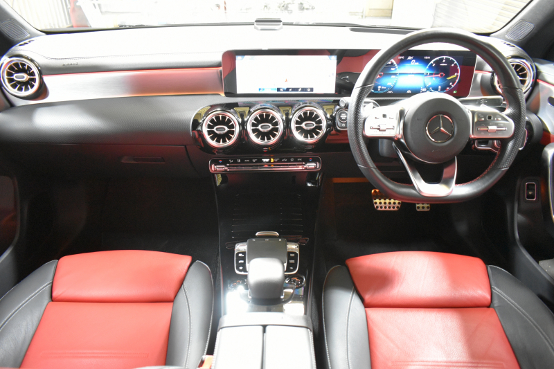 メルセデスベンツ CLAクラス CLA200d AMGﾗｲﾝ AMGﾚｻﾞｰｴｸｽｸﾙｰｼﾌﾞP ｱﾄﾞﾊﾞﾝｽﾄﾞP ﾅﾋﾞｹﾞｰｼｮﾝP ﾚｰﾀﾞｰｾｰﾌﾃｨP 1ｵｰﾅｰ ﾊﾟﾉﾗﾏｻﾝﾙｰﾌ 赤黒革 AMGｴｱﾛ18AW MBUXﾅﾋﾞTV ﾍｯﾄﾞｱｯﾌﾟD 360ｶﾒﾗ ﾃﾞｨｽﾄﾛﾆｯｸ ﾌﾞﾗｲﾝﾄﾞｽﾎﾟｯﾄ ﾚｰﾝｷｰﾌﾟ ﾌｯﾄﾄﾗﾝｸ ｷｰﾚｽGO 2年保証