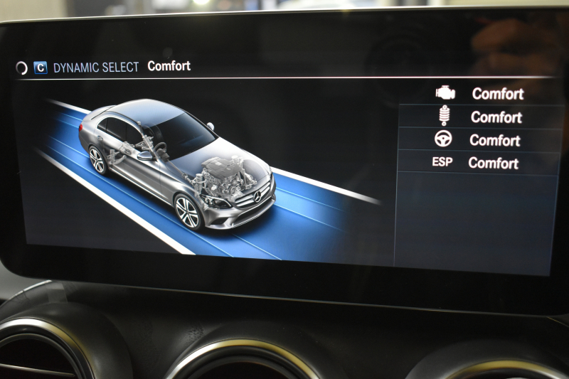 メルセデスベンツ Cクラス C220d AVG AMGﾗｲﾝ ﾚｰﾀﾞｰｾｰﾌﾃｨP 後期型  燃費18.9km  ﾋｰﾀｰ黒革 ﾃﾞｨｽﾄﾛ BSM Lﾁｪﾝｼﾞ 誤発進 AMGｴｱﾛ TWS19AW ｷｰﾚｽGO ﾊﾟｰｸﾄﾛ LEDﾍｯﾄﾞﾗｲﾄ ﾏﾙﾁｱﾝﾋﾞｴﾝﾄ 地ﾃﾞｼﾞﾅﾋﾞBｶﾒﾗ 2年保証