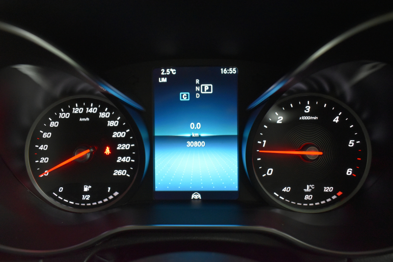 メルセデスベンツ Cクラス C220d AVG AMGﾗｲﾝ ﾚｰﾀﾞｰｾｰﾌﾃｨP 後期型  燃費18.9km  ﾋｰﾀｰ黒革 ﾃﾞｨｽﾄﾛ BSM Lﾁｪﾝｼﾞ 誤発進 AMGｴｱﾛ TWS19AW ｷｰﾚｽGO ﾊﾟｰｸﾄﾛ LEDﾍｯﾄﾞﾗｲﾄ ﾏﾙﾁｱﾝﾋﾞｴﾝﾄ 地ﾃﾞｼﾞﾅﾋﾞBｶﾒﾗ 2年保証