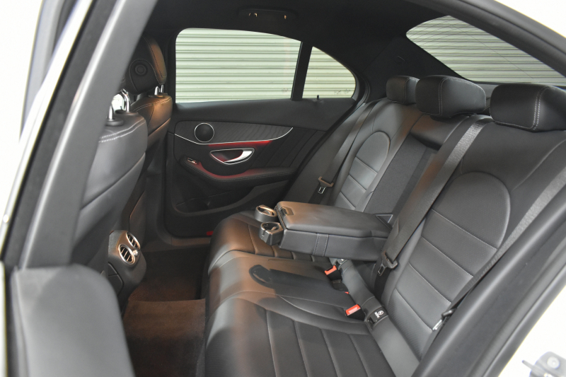 メルセデスベンツ Cクラス C220d AVG AMGﾗｲﾝ ﾚｰﾀﾞｰｾｰﾌﾃｨP 後期型  燃費18.9km  ﾋｰﾀｰ黒革 ﾃﾞｨｽﾄﾛ BSM Lﾁｪﾝｼﾞ 誤発進 AMGｴｱﾛ TWS19AW ｷｰﾚｽGO ﾊﾟｰｸﾄﾛ LEDﾍｯﾄﾞﾗｲﾄ ﾏﾙﾁｱﾝﾋﾞｴﾝﾄ 地ﾃﾞｼﾞﾅﾋﾞBｶﾒﾗ 2年保証