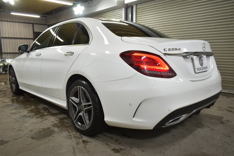 メルセデスベンツ Cクラス C220d AVG AMGﾗｲﾝ ﾚｰﾀﾞｰｾｰﾌﾃｨP 後期型  燃費18.9km  ﾋｰﾀｰ黒革 ﾃﾞｨｽﾄﾛ BSM Lﾁｪﾝｼﾞ 誤発進 AMGｴｱﾛ TWS19AW ｷｰﾚｽGO ﾊﾟｰｸﾄﾛ LEDﾍｯﾄﾞﾗｲﾄ ﾏﾙﾁｱﾝﾋﾞｴﾝﾄ 地ﾃﾞｼﾞﾅﾋﾞBｶﾒﾗ 2年保証