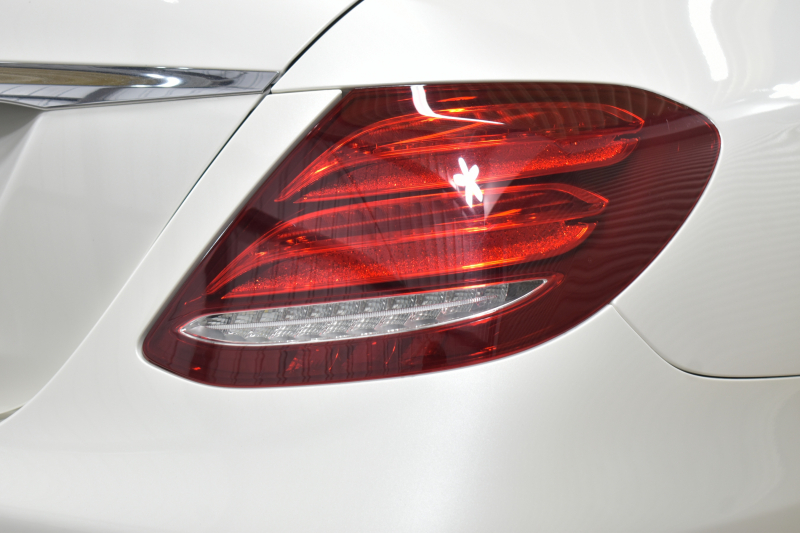 AMG Eクラス E53 4ﾏﾁｯｸ+ ﾜｺﾞﾝ ISG搭載 ｴｸｽｸﾙｰｼﾌﾞP ﾚｰﾀﾞｰｾｰﾌﾃｨP ﾊﾟﾉﾗﾏｻﾝﾙｰﾌ 革 ﾍﾞﾝﾁﾚｰﾀｰ ﾏｯｻｰｼﾞ ﾌﾞﾙﾒｽﾀｰS HUD ﾌｯﾄｹﾞｰﾄ ｴｱﾛ20AW ﾃﾞｨｽﾄﾛ ﾌﾞﾗｲﾝﾄﾞS ﾚｰﾝｷｰﾌﾟ ﾅﾋﾞTV 360ｶﾒﾗ ｷｰﾚｽｺﾞｰ 2年保証