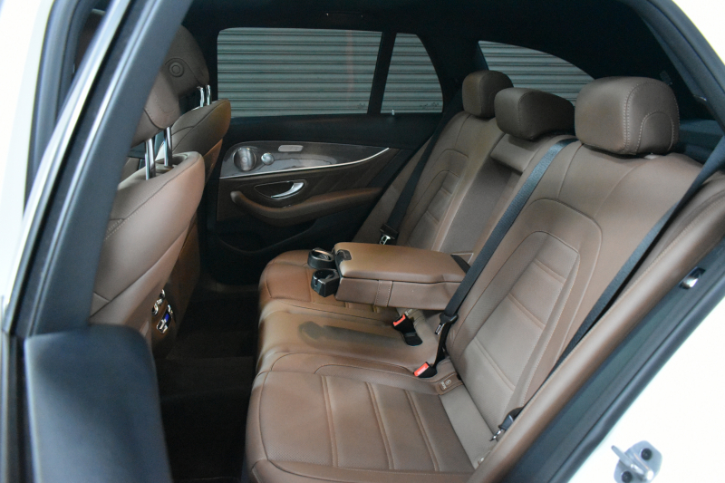 AMG Eクラス E53 4ﾏﾁｯｸ+ ﾜｺﾞﾝ ISG搭載 ｴｸｽｸﾙｰｼﾌﾞP ﾚｰﾀﾞｰｾｰﾌﾃｨP ﾊﾟﾉﾗﾏｻﾝﾙｰﾌ 革 ﾍﾞﾝﾁﾚｰﾀｰ ﾏｯｻｰｼﾞ ﾌﾞﾙﾒｽﾀｰS HUD ﾌｯﾄｹﾞｰﾄ ｴｱﾛ20AW ﾃﾞｨｽﾄﾛ ﾌﾞﾗｲﾝﾄﾞS ﾚｰﾝｷｰﾌﾟ ﾅﾋﾞTV 360ｶﾒﾗ ｷｰﾚｽｺﾞｰ 2年保証