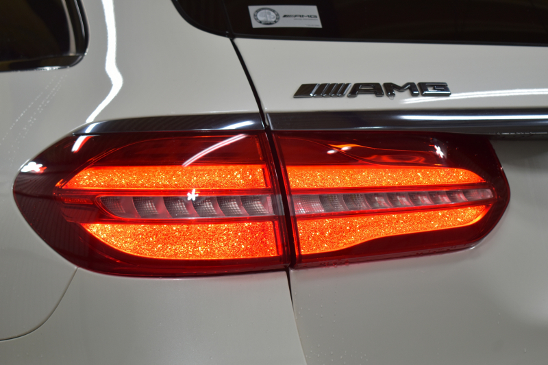 AMG Eクラス E53 4ﾏﾁｯｸ+ ﾜｺﾞﾝ ISG搭載 ｴｸｽｸﾙｰｼﾌﾞP ﾚｰﾀﾞｰｾｰﾌﾃｨP ﾊﾟﾉﾗﾏｻﾝﾙｰﾌ 革 ﾍﾞﾝﾁﾚｰﾀｰ ﾏｯｻｰｼﾞ ﾌﾞﾙﾒｽﾀｰS HUD ﾌｯﾄｹﾞｰﾄ ｴｱﾛ20AW ﾃﾞｨｽﾄﾛ ﾌﾞﾗｲﾝﾄﾞS ﾚｰﾝｷｰﾌﾟ ﾅﾋﾞTV 360ｶﾒﾗ ｷｰﾚｽｺﾞｰ 2年保証