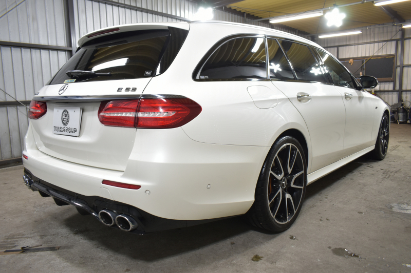 AMG Eクラス E53 4ﾏﾁｯｸ+ ﾜｺﾞﾝ ISG搭載 ｴｸｽｸﾙｰｼﾌﾞP ﾚｰﾀﾞｰｾｰﾌﾃｨP ﾊﾟﾉﾗﾏｻﾝﾙｰﾌ 革 ﾍﾞﾝﾁﾚｰﾀｰ ﾏｯｻｰｼﾞ ﾌﾞﾙﾒｽﾀｰS HUD ﾌｯﾄｹﾞｰﾄ ｴｱﾛ20AW ﾃﾞｨｽﾄﾛ ﾌﾞﾗｲﾝﾄﾞS ﾚｰﾝｷｰﾌﾟ ﾅﾋﾞTV 360ｶﾒﾗ ｷｰﾚｽｺﾞｰ 2年保証