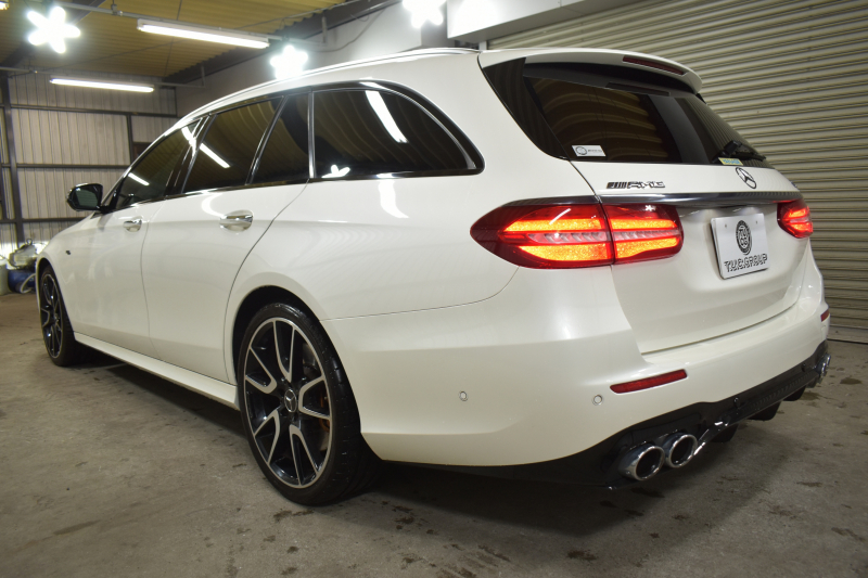 AMG Eクラス E53 4ﾏﾁｯｸ+ ﾜｺﾞﾝ ISG搭載 ｴｸｽｸﾙｰｼﾌﾞP ﾚｰﾀﾞｰｾｰﾌﾃｨP ﾊﾟﾉﾗﾏｻﾝﾙｰﾌ 革 ﾍﾞﾝﾁﾚｰﾀｰ ﾏｯｻｰｼﾞ ﾌﾞﾙﾒｽﾀｰS HUD ﾌｯﾄｹﾞｰﾄ ｴｱﾛ20AW ﾃﾞｨｽﾄﾛ ﾌﾞﾗｲﾝﾄﾞS ﾚｰﾝｷｰﾌﾟ ﾅﾋﾞTV 360ｶﾒﾗ ｷｰﾚｽｺﾞｰ 2年保証