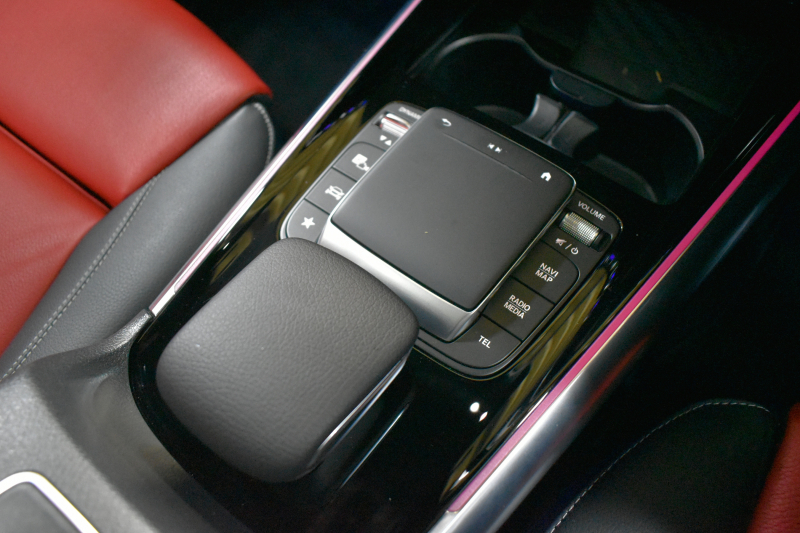 メルセデスベンツ GLA メルセデスベンツ GLAクラス GLA200d AMGﾗｲﾝ AMGﾚｻﾞｰｴｸｽｸﾙｰｼﾌﾞP ｱﾄﾞﾊﾞﾝｽﾄﾞP ﾅﾋﾞｹﾞｰｼｮﾝP ﾊﾟﾉﾗﾏｻﾝﾙｰﾌ ﾚｰﾀﾞｰP 1ｵｰﾅｰ 革 HUD 360ｶﾒﾗ ｱﾄﾞﾊﾞﾝｽﾄﾞｻｳﾝﾄﾞ AMGｴｱﾛ19AW ACC ﾚｰﾝｷｰﾌﾟ ﾏﾙﾁLEDﾍｯﾄﾞﾗｲﾄ MBUXﾅﾋﾞTV ﾌｯﾄｹﾞｰﾄ 2年保証