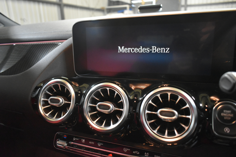 メルセデスベンツ GLA メルセデスベンツ GLAクラス GLA200d AMGﾗｲﾝ AMGﾚｻﾞｰｴｸｽｸﾙｰｼﾌﾞP ｱﾄﾞﾊﾞﾝｽﾄﾞP ﾅﾋﾞｹﾞｰｼｮﾝP ﾊﾟﾉﾗﾏｻﾝﾙｰﾌ ﾚｰﾀﾞｰP 1ｵｰﾅｰ 革 HUD 360ｶﾒﾗ ｱﾄﾞﾊﾞﾝｽﾄﾞｻｳﾝﾄﾞ AMGｴｱﾛ19AW ACC ﾚｰﾝｷｰﾌﾟ ﾏﾙﾁLEDﾍｯﾄﾞﾗｲﾄ MBUXﾅﾋﾞTV ﾌｯﾄｹﾞｰﾄ 2年保証