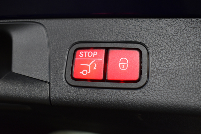 メルセデスベンツ GLB GLB200d 4ﾏﾁｯｸ AMGﾗｲﾝ AMGﾚｻﾞｰｴｸｽｸﾙｰｼﾌﾞP ﾅﾋﾞｹﾞｰｼｮﾝP ﾚｰﾀﾞｰｾｰﾌﾃｨP  ﾊﾟﾉﾗﾏｻﾝﾙｰﾌ 革 AMGｴｱﾛ19AW MBUXﾅﾋﾞTV ﾃﾞｨｽﾄﾛ ﾌﾞﾗｲﾝﾄﾞS 360ｶﾒﾗ ﾜｲﾔﾚｽﾁｬｰｼﾞ ﾌｯﾄｹﾞｰﾄ ｷｰﾚｽｺﾞｰ 2年保証