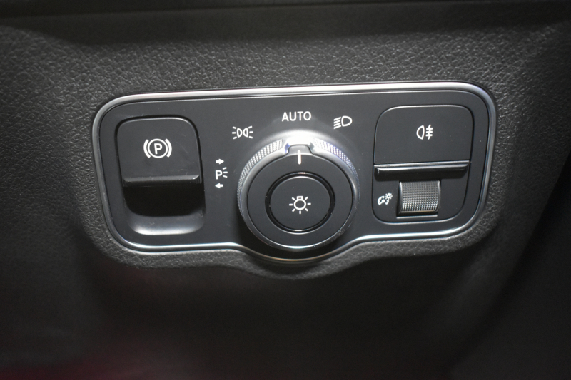 メルセデスベンツ GLB GLB200d 4ﾏﾁｯｸ AMGﾗｲﾝ AMGﾚｻﾞｰｴｸｽｸﾙｰｼﾌﾞP ﾅﾋﾞｹﾞｰｼｮﾝP ﾚｰﾀﾞｰｾｰﾌﾃｨP  ﾊﾟﾉﾗﾏｻﾝﾙｰﾌ 革 AMGｴｱﾛ19AW MBUXﾅﾋﾞTV ﾃﾞｨｽﾄﾛ ﾌﾞﾗｲﾝﾄﾞS 360ｶﾒﾗ ﾜｲﾔﾚｽﾁｬｰｼﾞ ﾌｯﾄｹﾞｰﾄ ｷｰﾚｽｺﾞｰ 2年保証