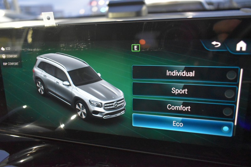 メルセデスベンツ GLB GLB200d 4ﾏﾁｯｸ AMGﾗｲﾝ AMGﾚｻﾞｰｴｸｽｸﾙｰｼﾌﾞP ﾅﾋﾞｹﾞｰｼｮﾝP ﾚｰﾀﾞｰｾｰﾌﾃｨP  ﾊﾟﾉﾗﾏｻﾝﾙｰﾌ 革 AMGｴｱﾛ19AW MBUXﾅﾋﾞTV ﾃﾞｨｽﾄﾛ ﾌﾞﾗｲﾝﾄﾞS 360ｶﾒﾗ ﾜｲﾔﾚｽﾁｬｰｼﾞ ﾌｯﾄｹﾞｰﾄ ｷｰﾚｽｺﾞｰ 2年保証