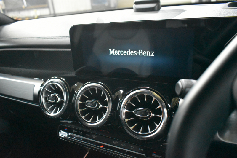 メルセデスベンツ GLB GLB200d 4ﾏﾁｯｸ AMGﾗｲﾝ AMGﾚｻﾞｰｴｸｽｸﾙｰｼﾌﾞP ﾅﾋﾞｹﾞｰｼｮﾝP ﾚｰﾀﾞｰｾｰﾌﾃｨP  ﾊﾟﾉﾗﾏｻﾝﾙｰﾌ 革 AMGｴｱﾛ19AW MBUXﾅﾋﾞTV ﾃﾞｨｽﾄﾛ ﾌﾞﾗｲﾝﾄﾞS 360ｶﾒﾗ ﾜｲﾔﾚｽﾁｬｰｼﾞ ﾌｯﾄｹﾞｰﾄ ｷｰﾚｽｺﾞｰ 2年保証