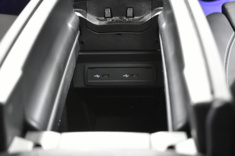 メルセデスベンツ GLB GLB200d 4ﾏﾁｯｸ AMGﾗｲﾝ AMGﾚｻﾞｰｴｸｽｸﾙｰｼﾌﾞP ﾅﾋﾞｹﾞｰｼｮﾝP ﾚｰﾀﾞｰｾｰﾌﾃｨP  ﾊﾟﾉﾗﾏｻﾝﾙｰﾌ 革 AMGｴｱﾛ19AW MBUXﾅﾋﾞTV ﾃﾞｨｽﾄﾛ ﾌﾞﾗｲﾝﾄﾞS 360ｶﾒﾗ ﾜｲﾔﾚｽﾁｬｰｼﾞ ﾌｯﾄｹﾞｰﾄ ｷｰﾚｽｺﾞｰ 2年保証