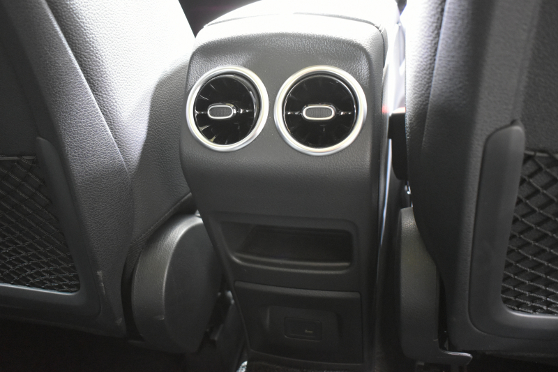 メルセデスベンツ GLB GLB200d 4ﾏﾁｯｸ AMGﾗｲﾝ AMGﾚｻﾞｰｴｸｽｸﾙｰｼﾌﾞP ﾅﾋﾞｹﾞｰｼｮﾝP ﾚｰﾀﾞｰｾｰﾌﾃｨP  ﾊﾟﾉﾗﾏｻﾝﾙｰﾌ 革 AMGｴｱﾛ19AW MBUXﾅﾋﾞTV ﾃﾞｨｽﾄﾛ ﾌﾞﾗｲﾝﾄﾞS 360ｶﾒﾗ ﾜｲﾔﾚｽﾁｬｰｼﾞ ﾌｯﾄｹﾞｰﾄ ｷｰﾚｽｺﾞｰ 2年保証