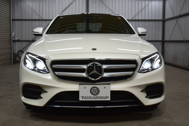 メルセデスベンツ Eクラス E350e AVG ｽﾎﾟｰﾂ ｴｸｽｸﾙｰｼﾌﾞP ﾚｰﾀﾞｰｾｰﾌﾃｨP PHV 1ｵｰﾅｰ ﾊﾟﾉﾗﾏｻﾝﾙｰﾌ 全席ﾋｰﾀｰ黒革 ﾃﾞｨｽﾄﾛ ﾚｰﾝﾁｪﾝｼﾞ ﾌﾞﾗｲﾝﾄﾞｽﾎﾟｯﾄ AMGｴｱﾛ19AW ｷｰGO PTS ﾌｯﾄｹﾞｰﾄ ﾌﾞﾙﾒｽﾀｰ 地デジ360ｶﾒ 2年保証