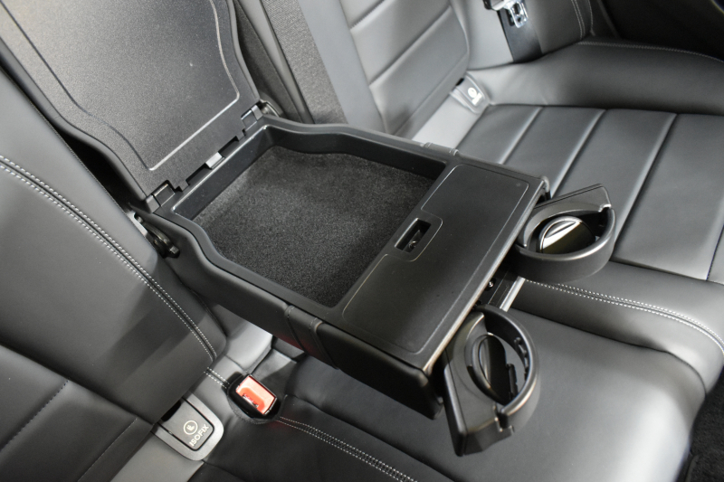 メルセデスベンツ Eクラス E350e AVG ｽﾎﾟｰﾂ ｴｸｽｸﾙｰｼﾌﾞP ﾚｰﾀﾞｰｾｰﾌﾃｨP PHV 1ｵｰﾅｰ ﾊﾟﾉﾗﾏｻﾝﾙｰﾌ 全席ﾋｰﾀｰ黒革 ﾃﾞｨｽﾄﾛ ﾚｰﾝﾁｪﾝｼﾞ ﾌﾞﾗｲﾝﾄﾞｽﾎﾟｯﾄ AMGｴｱﾛ19AW ｷｰGO PTS ﾌｯﾄｹﾞｰﾄ ﾌﾞﾙﾒｽﾀｰ 地デジ360ｶﾒ 2年保証