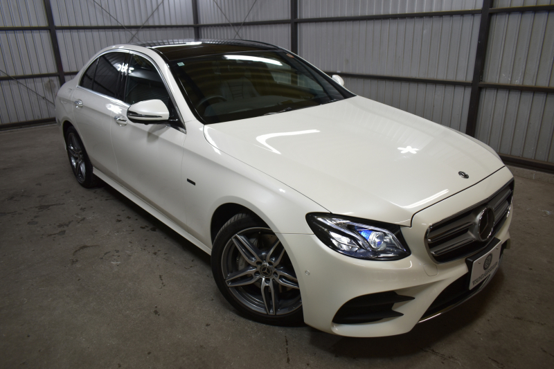 メルセデスベンツ Eクラス E350e AVG ｽﾎﾟｰﾂ ｴｸｽｸﾙｰｼﾌﾞP ﾚｰﾀﾞｰｾｰﾌﾃｨP PHV 1ｵｰﾅｰ ﾊﾟﾉﾗﾏｻﾝﾙｰﾌ 全席ﾋｰﾀｰ黒革 ﾃﾞｨｽﾄﾛ ﾚｰﾝﾁｪﾝｼﾞ ﾌﾞﾗｲﾝﾄﾞｽﾎﾟｯﾄ AMGｴｱﾛ19AW ｷｰGO PTS ﾌｯﾄｹﾞｰﾄ ﾌﾞﾙﾒｽﾀｰ 地デジ360ｶﾒ 2年保証