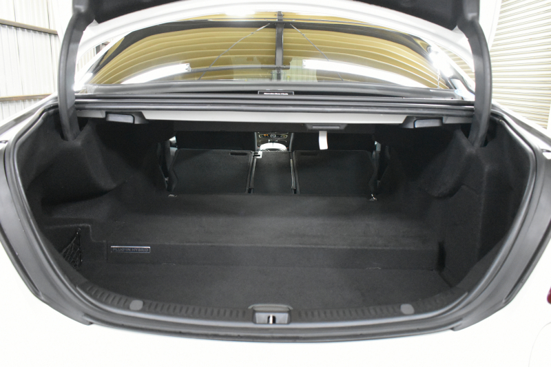 メルセデスベンツ Eクラス E350e AVG ｽﾎﾟｰﾂ ｴｸｽｸﾙｰｼﾌﾞP ﾚｰﾀﾞｰｾｰﾌﾃｨP PHV 1ｵｰﾅｰ ﾊﾟﾉﾗﾏｻﾝﾙｰﾌ 全席ﾋｰﾀｰ黒革 ﾃﾞｨｽﾄﾛ ﾚｰﾝﾁｪﾝｼﾞ ﾌﾞﾗｲﾝﾄﾞｽﾎﾟｯﾄ AMGｴｱﾛ19AW ｷｰGO PTS ﾌｯﾄｹﾞｰﾄ ﾌﾞﾙﾒｽﾀｰ 地デジ360ｶﾒ 2年保証