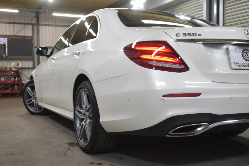 メルセデスベンツ Eクラス E350e AVG ｽﾎﾟｰﾂ ｴｸｽｸﾙｰｼﾌﾞP ﾚｰﾀﾞｰｾｰﾌﾃｨP PHV 1ｵｰﾅｰ ﾊﾟﾉﾗﾏｻﾝﾙｰﾌ 全席ﾋｰﾀｰ黒革 ﾃﾞｨｽﾄﾛ ﾚｰﾝﾁｪﾝｼﾞ ﾌﾞﾗｲﾝﾄﾞｽﾎﾟｯﾄ AMGｴｱﾛ19AW ｷｰGO PTS ﾌｯﾄｹﾞｰﾄ ﾌﾞﾙﾒｽﾀｰ 地デジ360ｶﾒ 2年保証