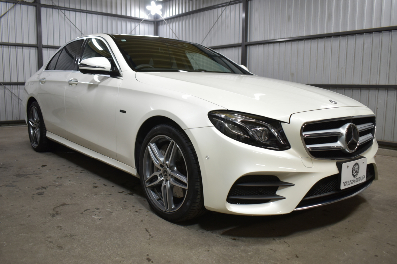 メルセデスベンツ Eクラス E350e AVG ｽﾎﾟｰﾂ ｴｸｽｸﾙｰｼﾌﾞP ﾚｰﾀﾞｰｾｰﾌﾃｨP PHV 1ｵｰﾅｰ ﾊﾟﾉﾗﾏｻﾝﾙｰﾌ 全席ﾋｰﾀｰ黒革 ﾃﾞｨｽﾄﾛ ﾚｰﾝﾁｪﾝｼﾞ ﾌﾞﾗｲﾝﾄﾞｽﾎﾟｯﾄ AMGｴｱﾛ19AW ｷｰGO PTS ﾌｯﾄｹﾞｰﾄ ﾌﾞﾙﾒｽﾀｰ 地デジ360ｶﾒ 2年保証