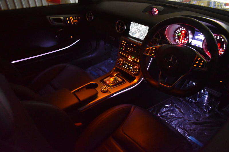 メルセデスベンツ SLCクラス SLC200 ｽﾎﾟｰﾂ ﾚｰﾀﾞｰｾｰﾌﾃｨP ﾀﾞｲﾅﾐｯｸﾊﾝﾄﾞﾘﾝｸﾞP 2.0ﾘｯﾀｰ184馬力 ﾏｼﾞｯｸｽｶｲ ﾋｰﾀｰ&ｴｱｽｶｰﾌ黒革 ﾃﾞｨｽﾄﾛ BSM Lｷｰﾌﾟ AMGｴｱﾛ18AW ｷｰﾚｽGO PTS ﾊｰﾏﾝｶｰﾄﾞﾝS ﾏﾙﾁｶﾗｰｱﾝﾋﾞｴﾝﾄ LEDﾍｯﾄﾞﾗｲﾄ地ﾃﾞｼﾞﾅﾋﾞ Bｶﾒﾗ 2年保証