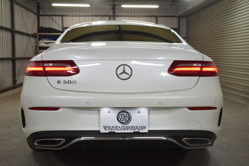 メルセデスベンツ Eクラス E300 ｸｰﾍﾟ ｽﾎﾟｰﾂ ｴｸｽｸﾙｰｼﾌﾞP ﾚｰﾀﾞｰｾｰﾌﾃｨP ﾊﾟﾉﾗﾏｻﾝﾙｰﾌ ﾋｰﾀｰｸｰﾗｰ赤黒革 ﾃﾞｨｽﾄﾛ BSM Lﾁｪﾝｼﾞ AMGｴｱﾛ19AW ｷｰGO PTS ﾌﾞﾙﾒｽﾀｰ HUD 地ﾃﾞｼﾞ360ｶﾒﾗ 2年保証