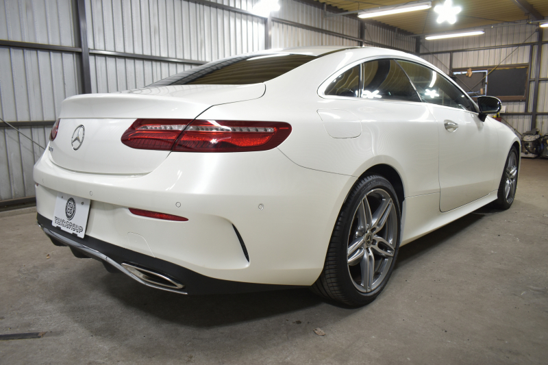 メルセデスベンツ Eクラス E300 ｸｰﾍﾟ ｽﾎﾟｰﾂ ｴｸｽｸﾙｰｼﾌﾞP ﾚｰﾀﾞｰｾｰﾌﾃｨP ﾊﾟﾉﾗﾏｻﾝﾙｰﾌ ﾋｰﾀｰｸｰﾗｰ赤黒革 ﾃﾞｨｽﾄﾛ BSM Lﾁｪﾝｼﾞ AMGｴｱﾛ19AW ｷｰGO PTS ﾌﾞﾙﾒｽﾀｰ HUD 地ﾃﾞｼﾞ360ｶﾒﾗ 2年保証