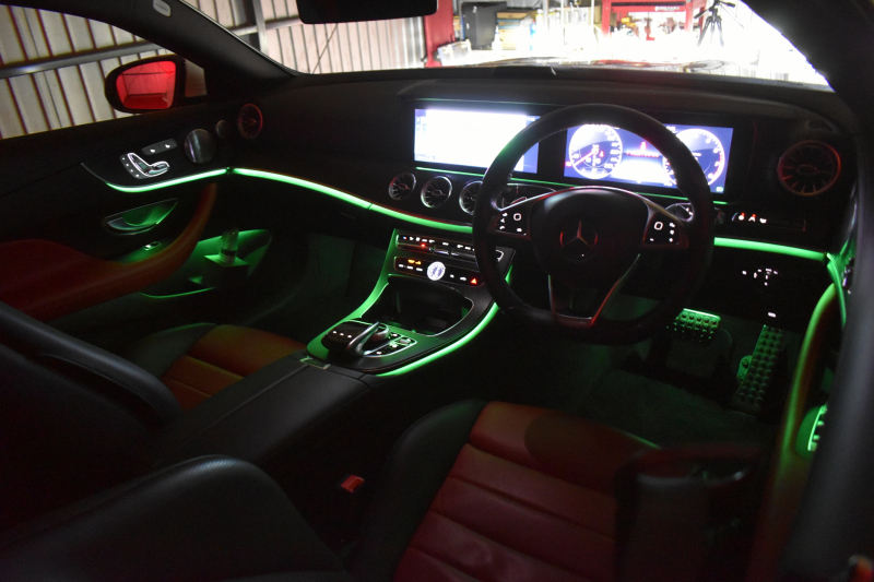 メルセデスベンツ Eクラス E300 ｸｰﾍﾟ ｽﾎﾟｰﾂ ｴｸｽｸﾙｰｼﾌﾞP ﾚｰﾀﾞｰｾｰﾌﾃｨP ﾊﾟﾉﾗﾏｻﾝﾙｰﾌ ﾋｰﾀｰｸｰﾗｰ赤黒革 ﾃﾞｨｽﾄﾛ BSM Lﾁｪﾝｼﾞ AMGｴｱﾛ19AW ｷｰGO PTS ﾌﾞﾙﾒｽﾀｰ HUD 地ﾃﾞｼﾞ360ｶﾒﾗ 2年保証